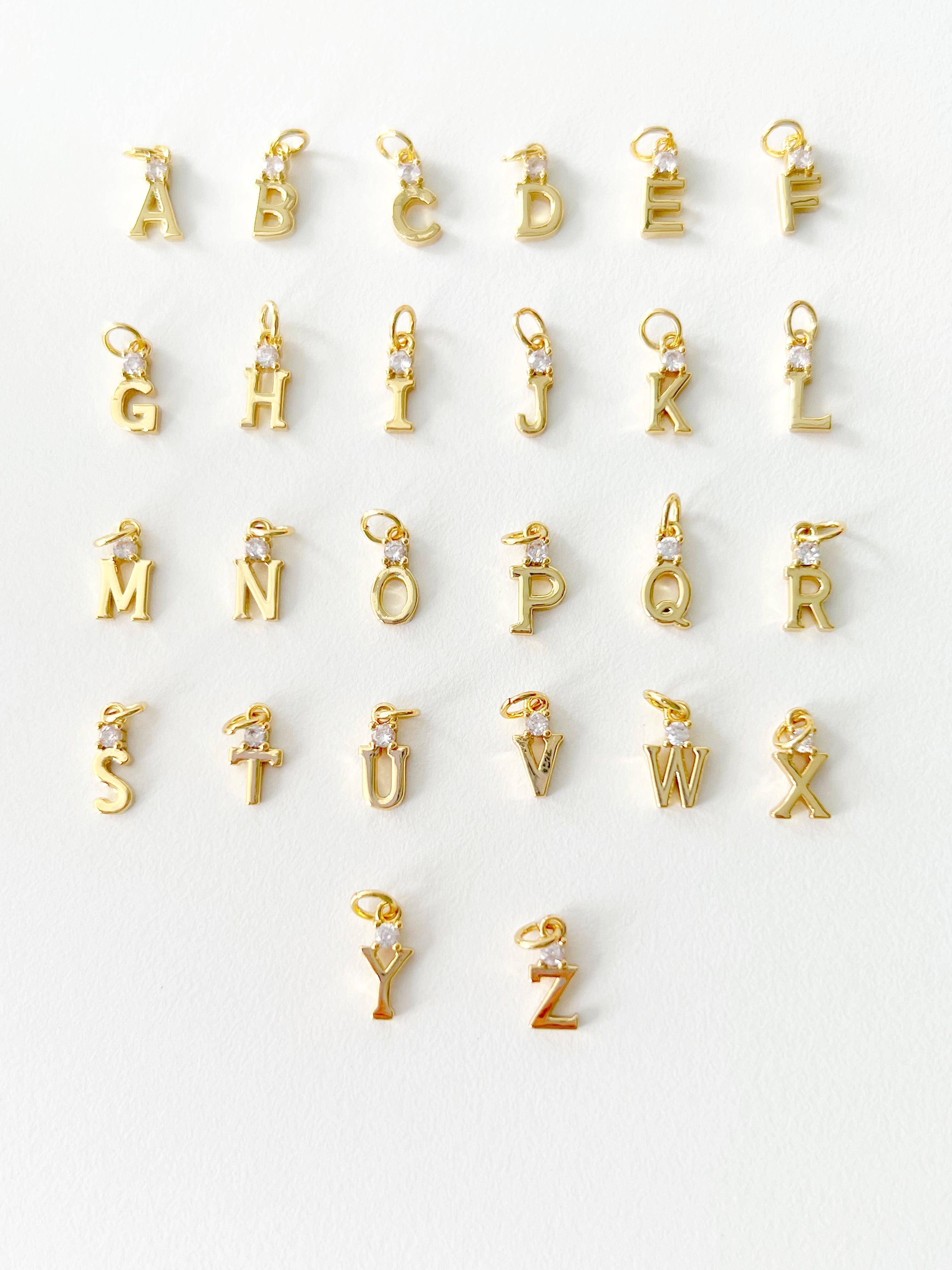 Halskette mit Initialen-Charm
