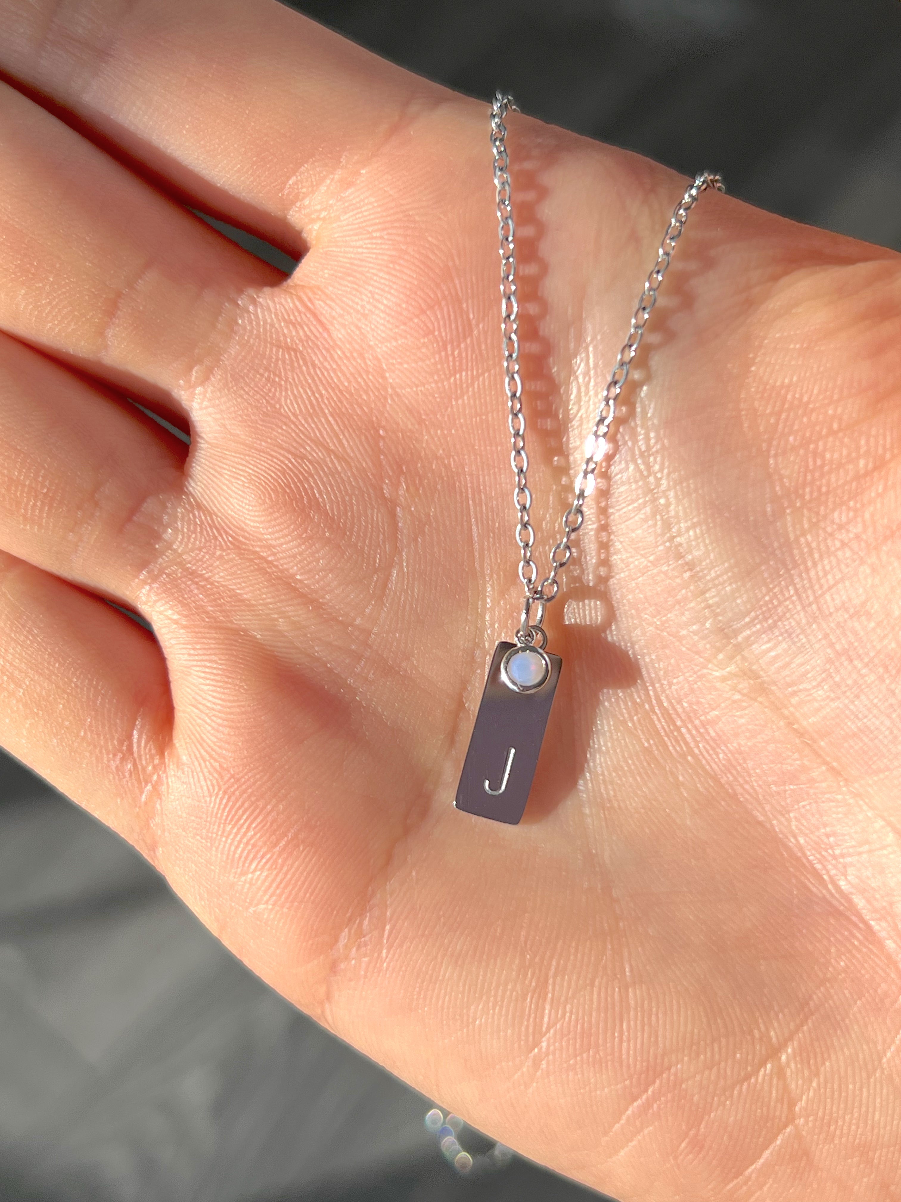 Zierliche Initialenkette