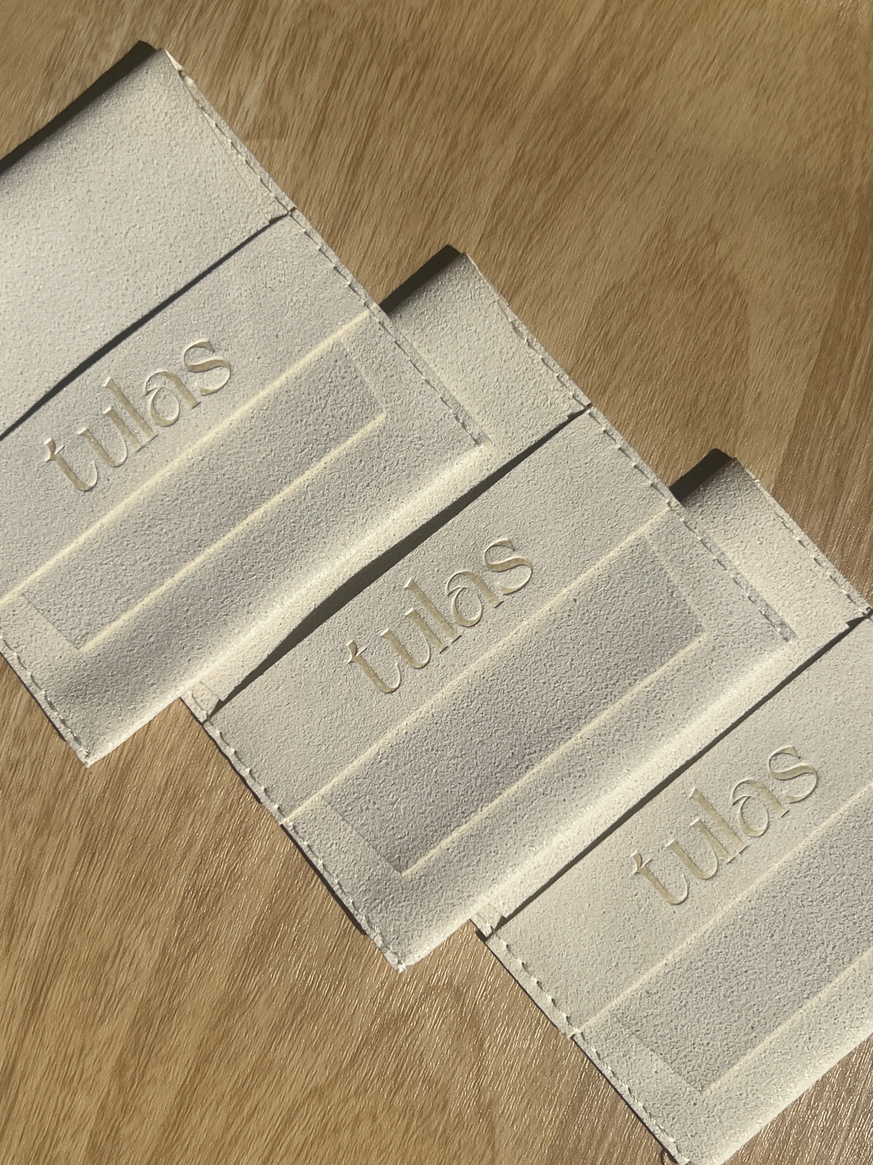 Halskette mit Buchstaben-Stab